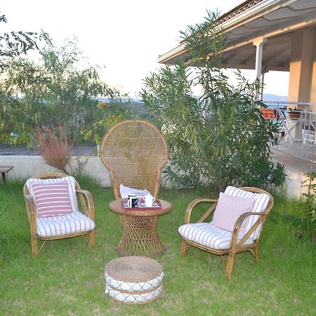 Corinthian Sun - Vacation Home Buitenkant foto