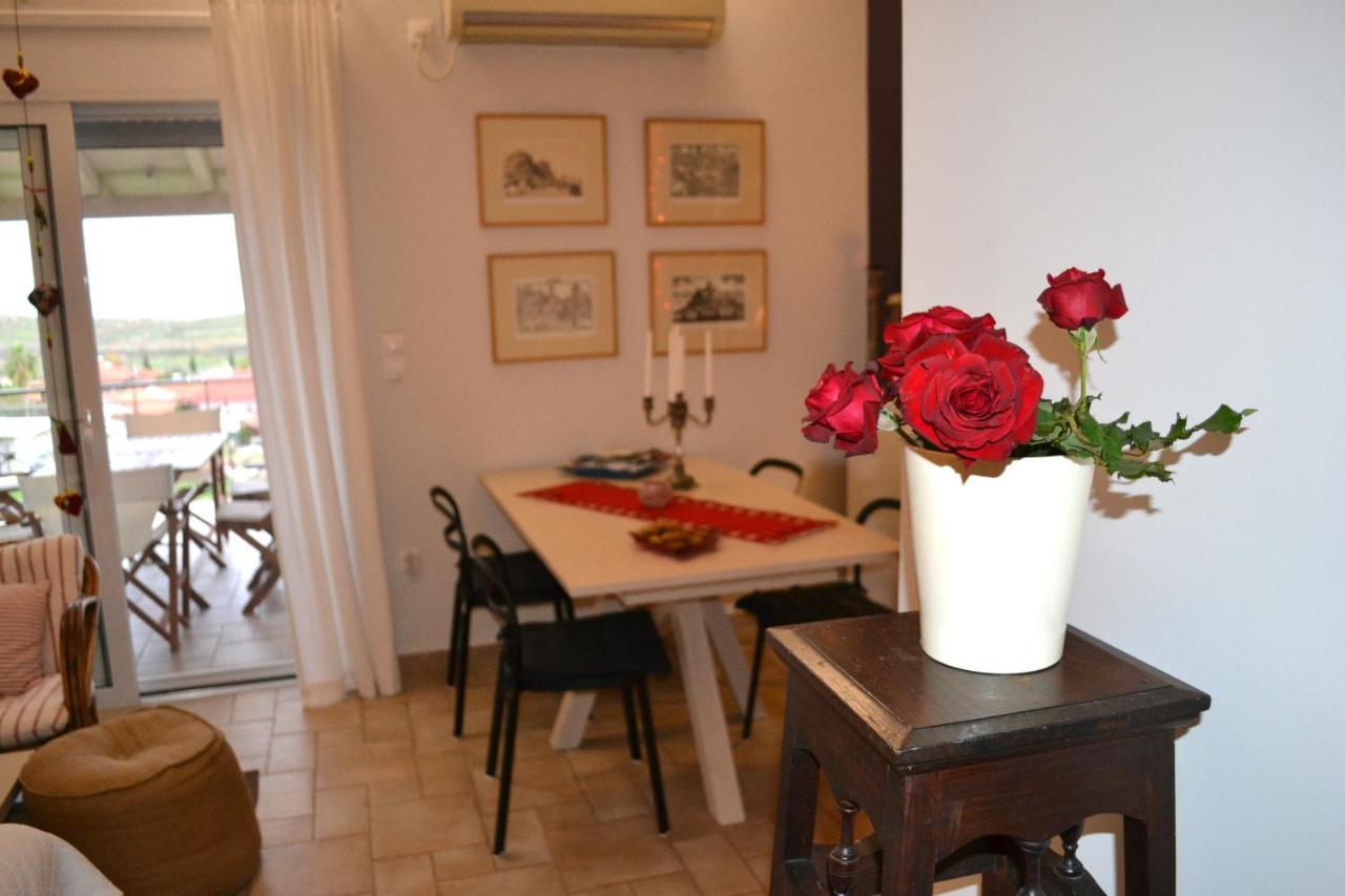 Corinthian Sun - Vacation Home Buitenkant foto