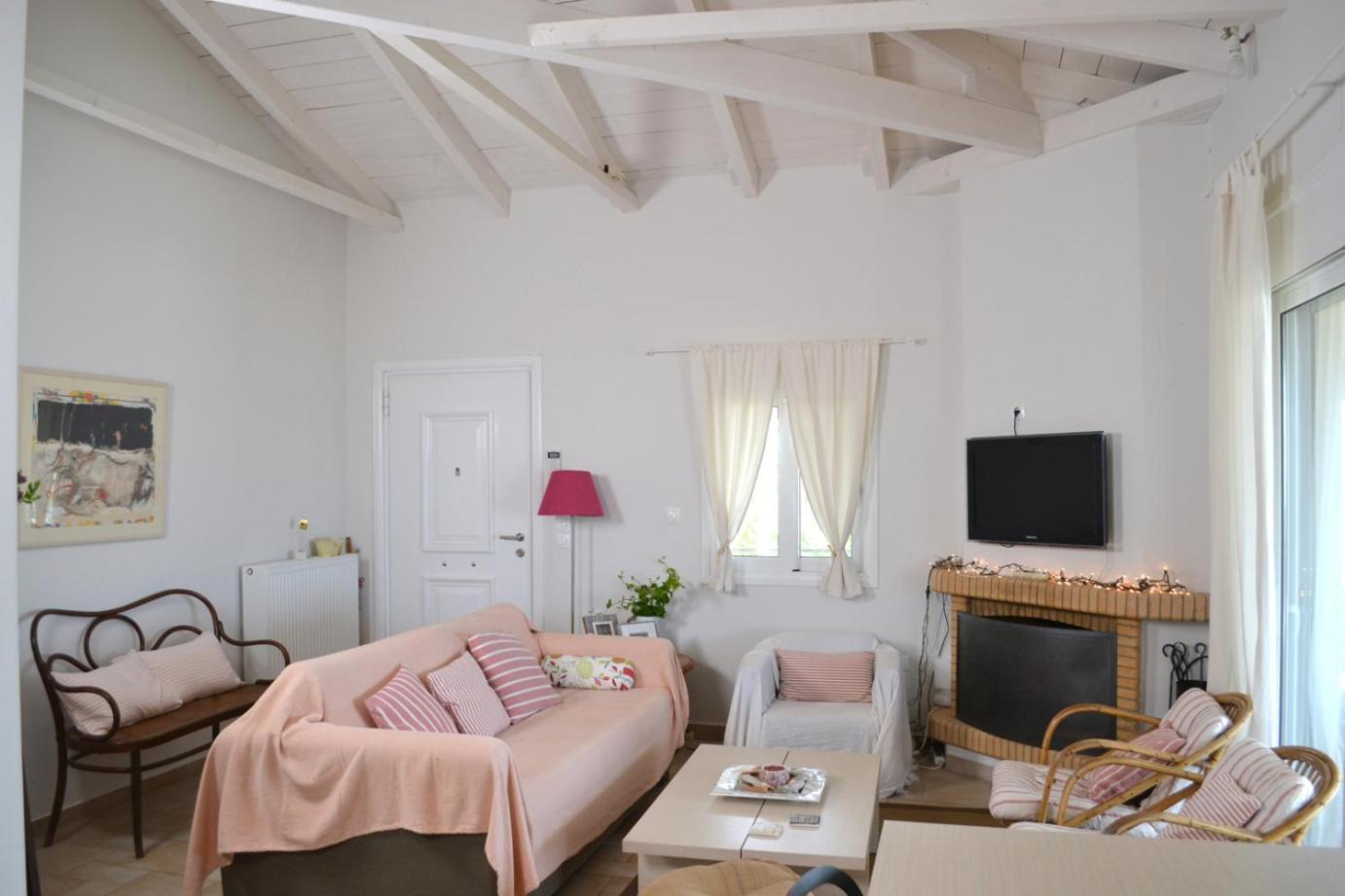 Corinthian Sun - Vacation Home Buitenkant foto